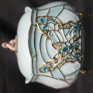 Ardleigh Elliott 2003 Wings of Faith A Promise of Hope Ceramic Music Box